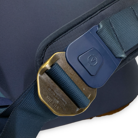 Visvim 18L E-Cat Ballistic Nylon Leather Messenger Bag Navy Visvim 18L E-Cat Ballistic Nylon Leather Messenger Bag Navy