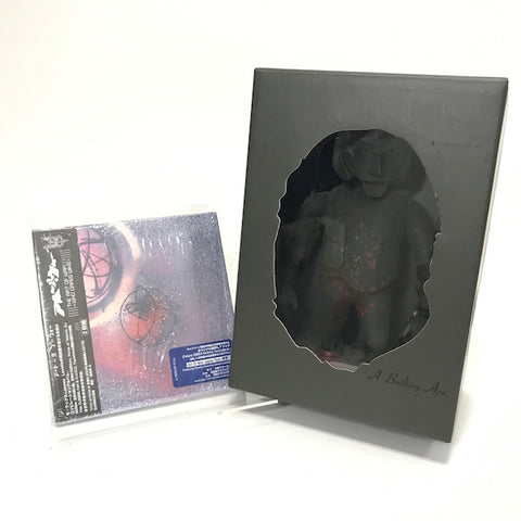 A Bathing Ape Bape x Unkle x Futura / Stash Vintage JL 77 Art of War Limited Figure / CD Set