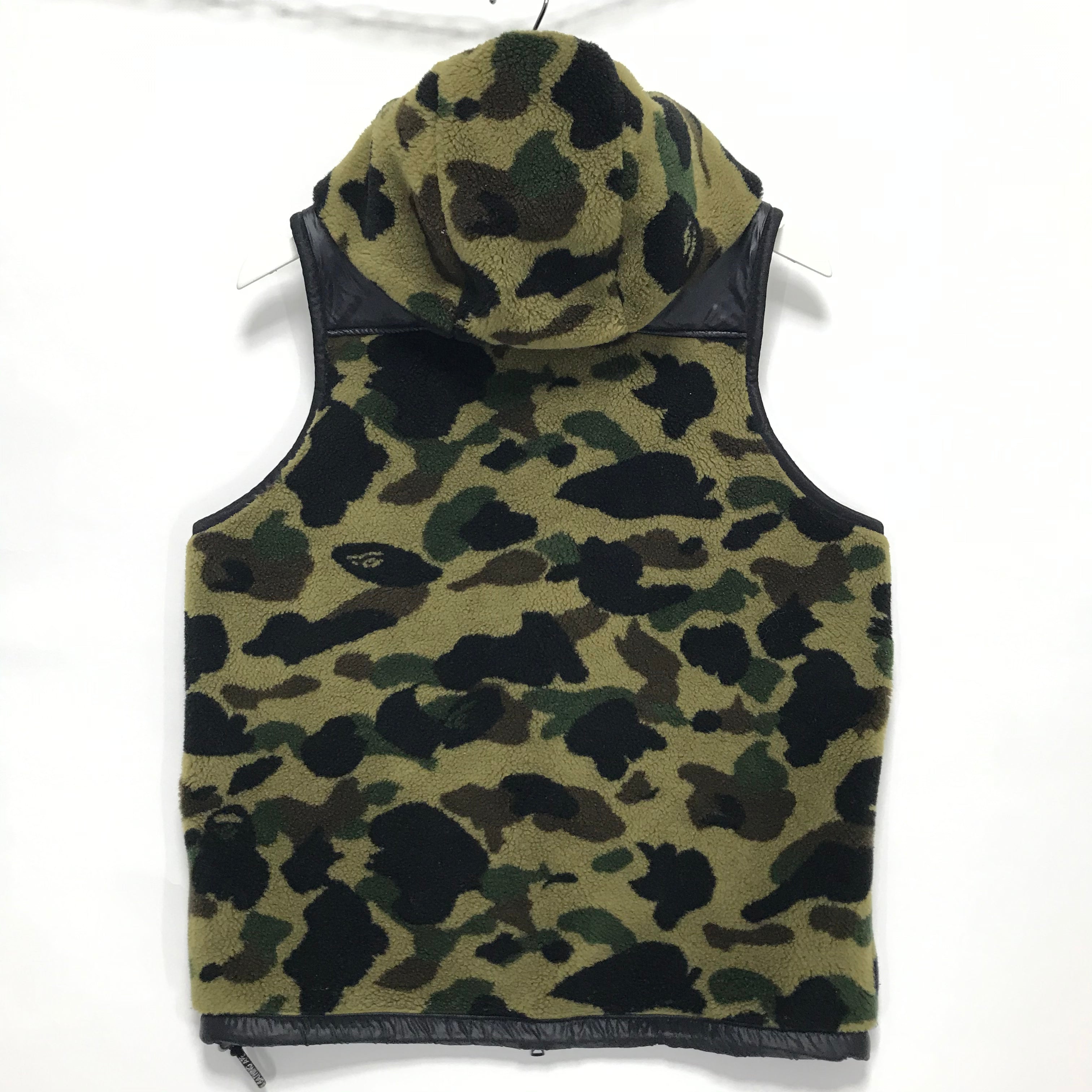 S] A Bathing Ape Bape 1st Camo Boa Fleece Hooded Vest Green